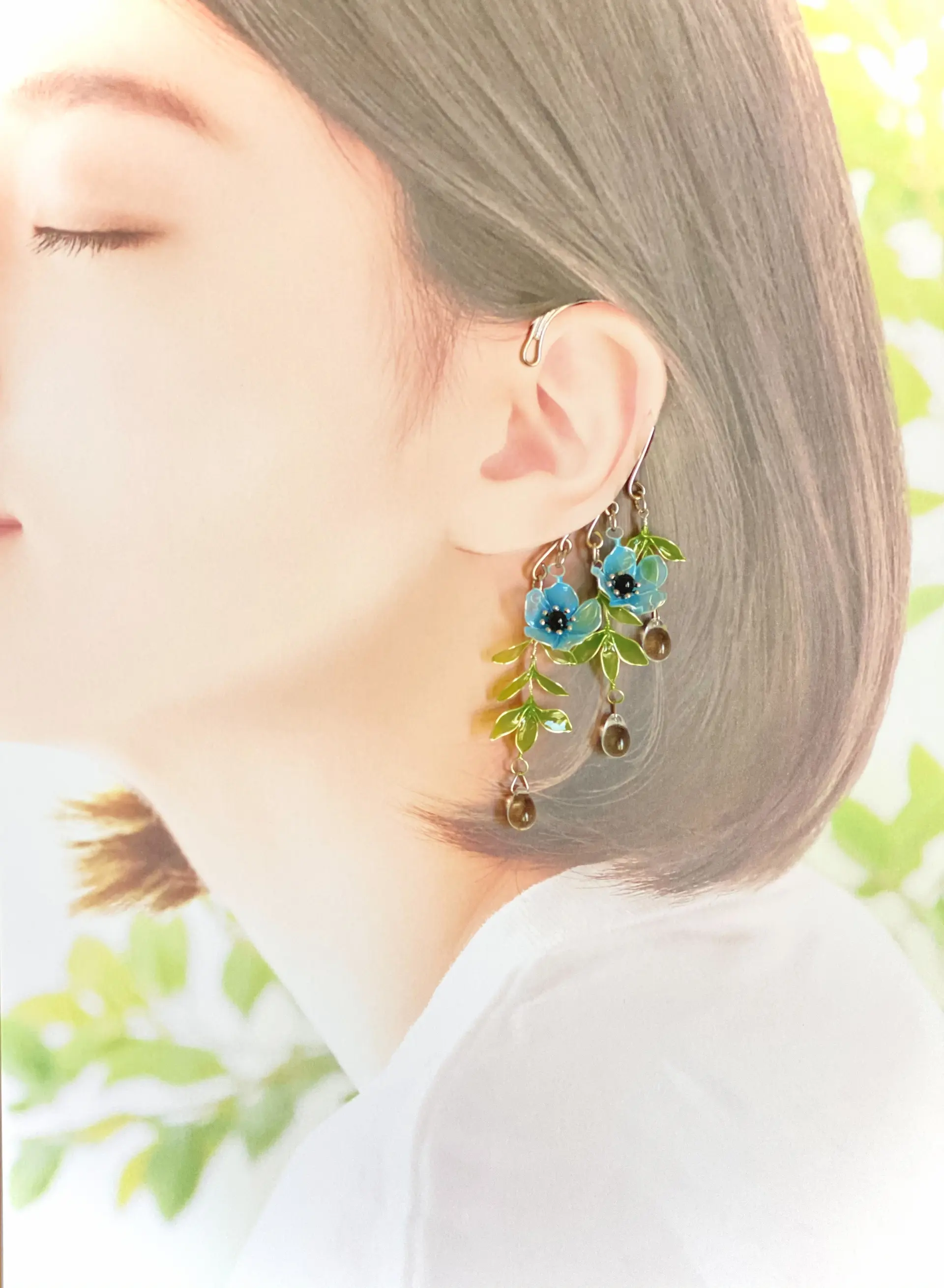 ネモフィラのイヤーカフ